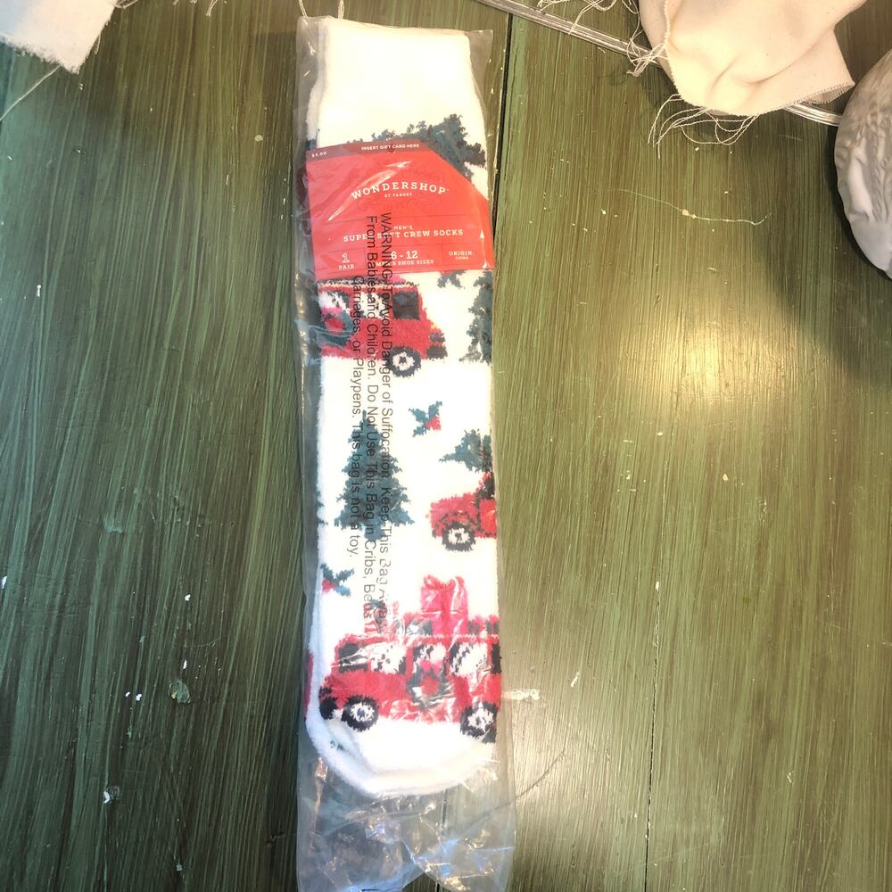 Wondershop NWT Men's Super Soft Christmas Crew Socks Size 6-12